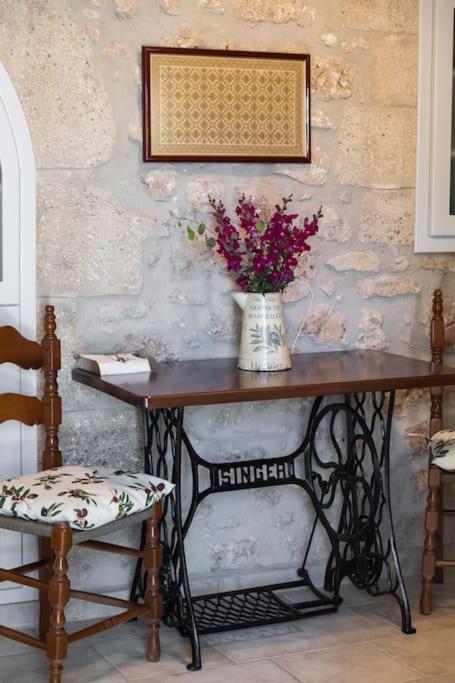 La Casa Di Bella A Tradional Stone House With Barbecue Villa Karia  ภายนอก รูปภาพ