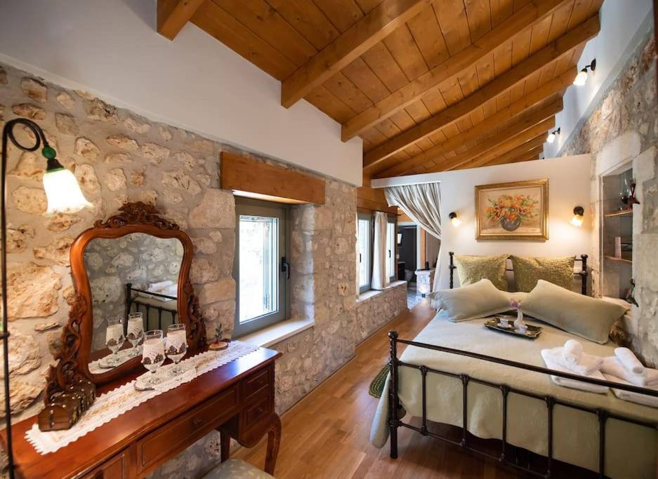 La Casa Di Bella A Tradional Stone House With Barbecue Villa Karia  ภายนอก รูปภาพ