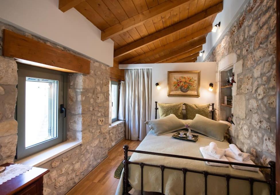 La Casa Di Bella A Tradional Stone House With Barbecue Villa Karia  ภายนอก รูปภาพ