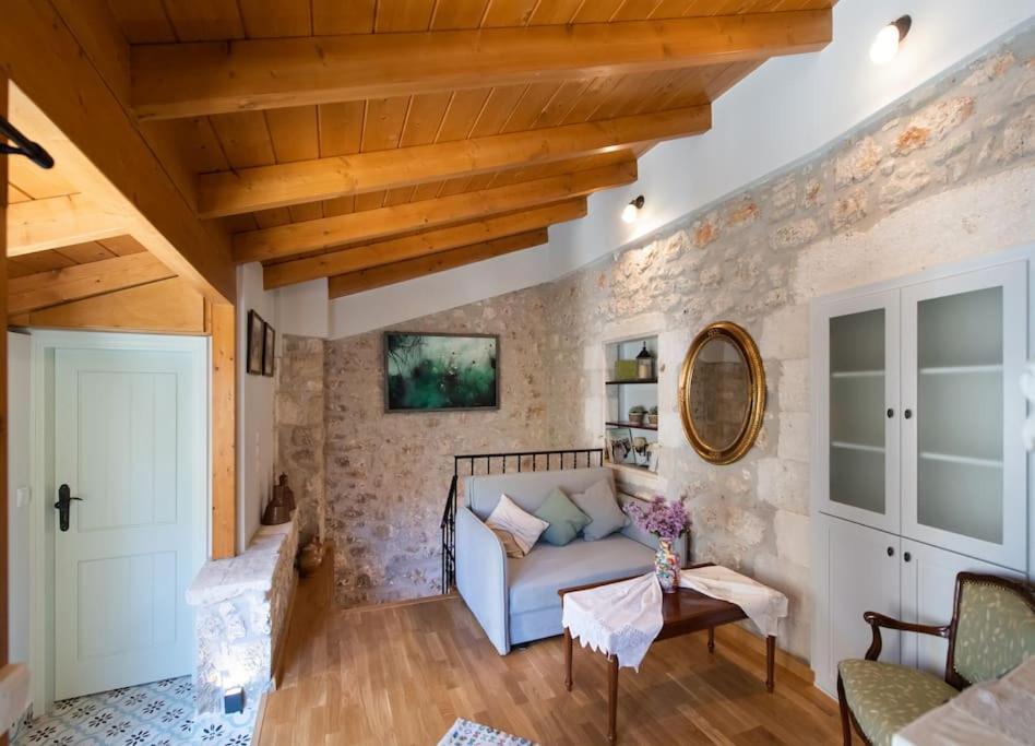 La Casa Di Bella A Tradional Stone House With Barbecue Villa Karia  ภายนอก รูปภาพ