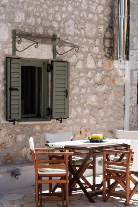 La Casa Di Bella A Tradional Stone House With Barbecue Villa Karia  ภายนอก รูปภาพ
