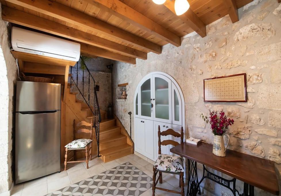 La Casa Di Bella A Tradional Stone House With Barbecue Villa Karia  ภายนอก รูปภาพ