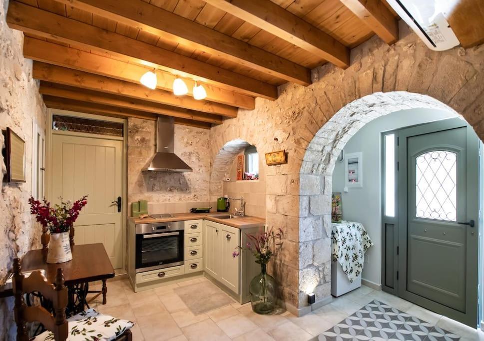 La Casa Di Bella A Tradional Stone House With Barbecue Villa Karia  ภายนอก รูปภาพ
