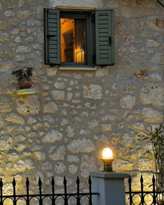 La Casa Di Bella A Tradional Stone House With Barbecue Villa Karia  ภายนอก รูปภาพ